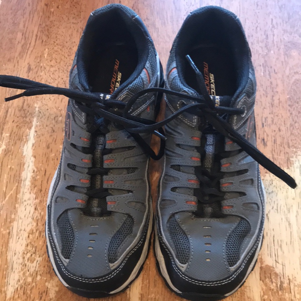 Skechers Men's Gray Athletic Shoes